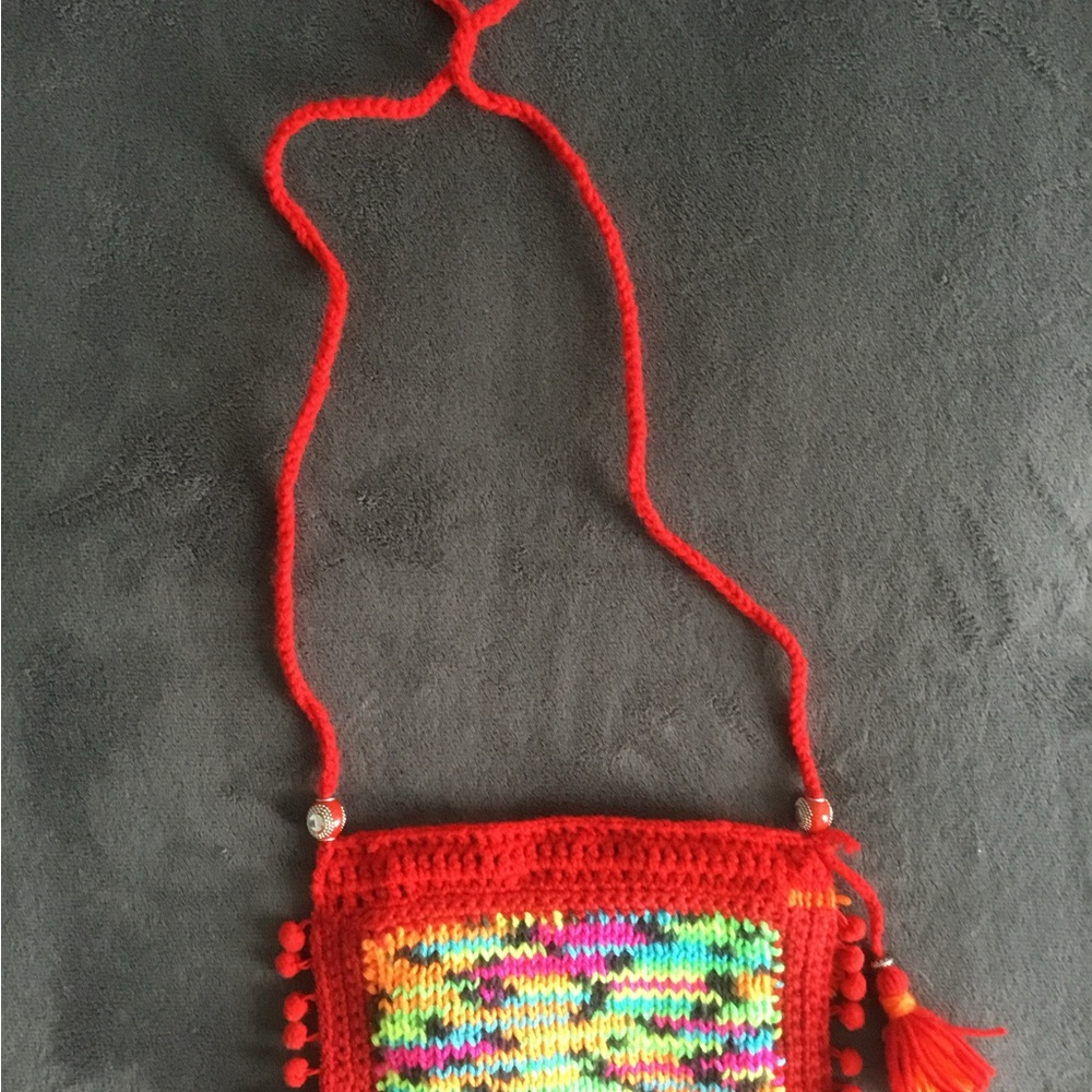 Red Artisanal Crossbody Bag with Geometric Design Hand-Knitted "DistinctByMine"